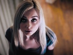Blonde, Sucer une bite, En levrette, Domination, Fétiche, Branlette thaïlandaise, Maigrichonne, Adolescente