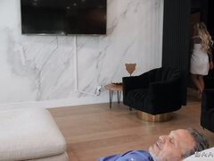 Большой член, Блондинки, Минет, Ласковые ручки, Секс без цензуры, Мамочка, Голышом, Тату