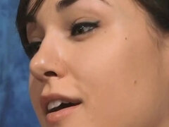 Blonde, Sucer une bite, Brunette brune, Plantureuse, Gorge profonde, Lesbienne, Maman, Jouets