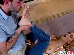 Verga grande, Engañando, Pies, Masturbacion con pies, Atragantadas, Adolescente