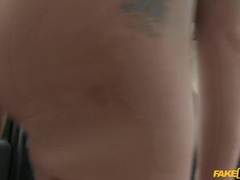 Blondine, Blasen, Auto, Hundestellung, Handjob, Im freien, Pov, Muschi