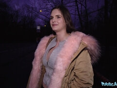 Gros seins, Sucer une bite, Tchèque, Hard, Naturelle, Seins naturels, Réalité, Étudiant