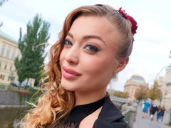 Cul, Gros cul, Sucer une bite, En levrette, Interracial, Tatouage, Adolescente, Plan cul à trois