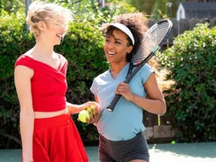 69 negenenzestig, Bruinharig, Zwart, Vingeren, Interraciaal, Lesbisch, Masturbatie, Strippen