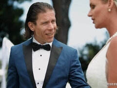 デカ尻, 結婚, 指いじり, キス, 下着, オナニー, ストリッピング, 結婚式