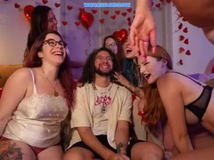 Grote mammen, Biseksueel, Hondjeshouding, Groepseks, Groep, Huisgemaakt, Likken, Feest