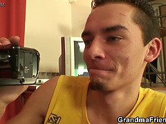 Grosse titten, Braunhaarige, Doppelpenetration, Milf, Mutti, Muschi, Realität, Flotter dreier