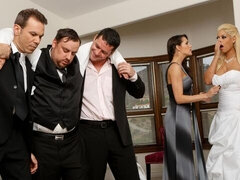 Grote kont, Grote lul, Grote mammen, Blond, Pijpbeurt, Hondjeshouding, Moeder die ik wil neuken, Bruiloft