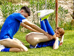 Gay, Al aire libre