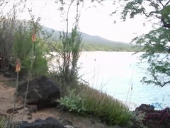 Strand, Bruinharig, Flashing, Latijnse vrouw, Orgasme, Kut duiken, Roken, Spuiten