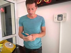 Grote kont, Grote lul, Grote mammen, Pijpbeurt, Hondjeshouding, Hd, Schreeuwen, Roken