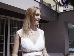 Blondine, Braunhaarige, Tätowierung, Flotter dreier