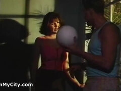 18 jaar, Enthousiasteling, Universiteit, Sperma shot, Masseren, Roodharige vrouw, Student, Oud