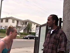 Большой член, Черные, Блондинки, Минет, Семяизвержение, Сперма на лице, Сосущие, Втроем