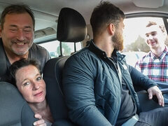 Grosser schwanz, Grosse titten, Schwarz, Blasen, Braunhaarige, Auto, Reif, Milf