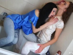 Donna Joe & Alyssia Loop - Boobs in the Bath Exposed