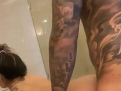 Amateur, Asiatique, Salle de bains, Gros seins, Brunette brune, Hd, Interracial, Rugueux