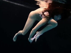 Underwater Show - bouncy tits trailer