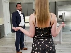 Anal, Blonde, Sucer une bite, En levrette, Domination, Hard, Cuisine, Nénés