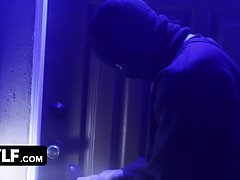 Aaliyah Love's Big Ass Gets Fucked Hard by Robber While Blindfolded & Creamed Inside