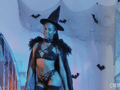 Amateur, Gros cul, Brunette brune, Noir ébène, Lingerie, Masturbation, Solo, Dénudage