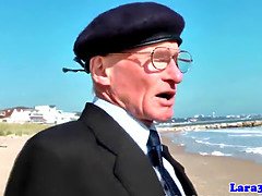 Брюнетки, Постарше, Семяизвержение, Сперма на лице, Хд, Латекс, Мамочка, Чулки