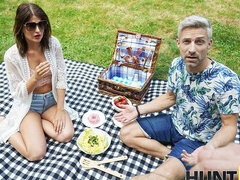 Grote lul, Pijpbeurt, Bruinharig, Hondjeshouding, Natuurlijke tieten, Penis, Gezichtspunt, Kort haar