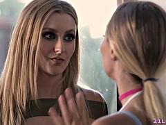 Rubia, Hd, Lesbiana, Masturbación, Hermanas, Adolescente, Tetas
