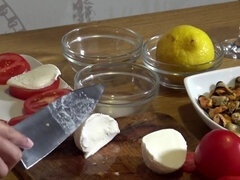 Grote mammen, Blond, Rondborstig, Huisgemaakt, Keuken, Naakt, Natuurlijke tieten, Tieten likken