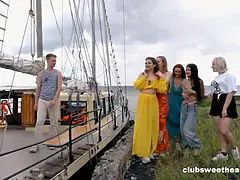 18 летние, Минет, В клубе, Хд, Лизание, Голышом, Оргии, Киски