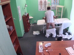 Tetas grandes, Mamada, Morena, Médico, Pajear, Hd, Lamidas, Coño