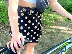 18 jahre, Blasen, Betrug, Freundin, Handjob, Nackt, Im freien, Zierlich