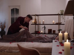 Брюнетки, Парочка, Собачьи, Европейки, Женщины, Секс без цензуры, Натуральные сиськи, Киски