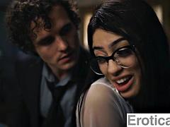 Grosser schwanz, Blasen, Braunhaarige, Erotisch, Hardcore, Lecken, Hintern versohlen, Titten