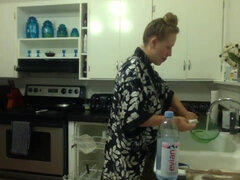 Arsch, Grosse titten, Selbstgemacht, Küche, Milf, Solo, Tittenfick, Ehefrau