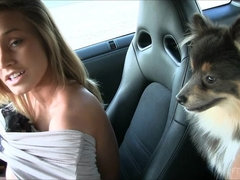 Мастурбация, Оргазм, На публике, Соло, Под юбкой