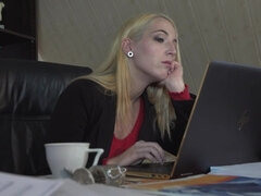 Blonde, Sucer une bite, Doigter, Grandpère, Petite femme, Actrice du porno, Rasée, Serré