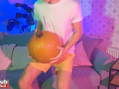 アジア人, デカパイ, 小柄, オマンコ, 叫ぶ, タイ, 締まりの良い, 濡れ