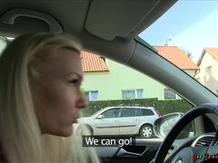 Arsch, Bikini, Auto, Tschechisch, Lesbisch, Lecken, Piercing, Titten