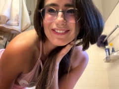 Brunette brune, Fétiche, Fétiche des pieds, Hd, Mère que j'aimerais baiser, Solo