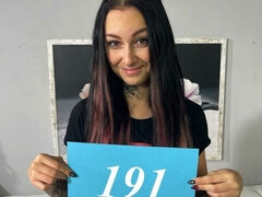 Sucer une bite, Brunette brune, En levrette, Souple, Petite femme, Maigrichonne, Tatouage, Adolescente