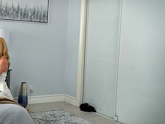 Femme couguar, Groupe, Hard, Léchez, Mature, Maman, Pov, Nénés