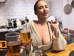 Tetas grandes, Mamada, Pies, Fetiche, Masturbacion con pies, Pajear, Sexo duro, Pov