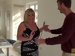 Gros seins, Blonde, Britannique, Léchez, Mature, Chatte, Rugueux, Jarretelles
