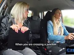 18, デカパイ, Hd, レズビアン, 公共, 現実, 女子高生, おもちゃ