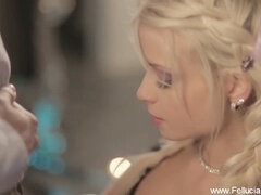 Blondine, Freundin