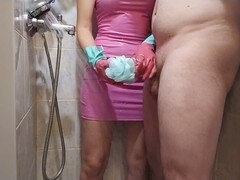 Bad, Cfnm, Weibliche domination, Handjob, Latex, Massage, Herrin, Dusche