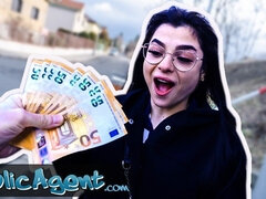 Grosse bite, Sucer une bite, Tir de sperme, En levrette, Hard, Hd, Pov, Prostituée