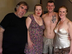 Gros cul, Grosse bite, Gros seins, Sucer une bite, En levrette, Grosse, Mature