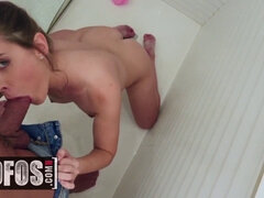 素人, フェラチオ, Hd, シャワー, 息子, スパイ, オッパイの, 濡れ